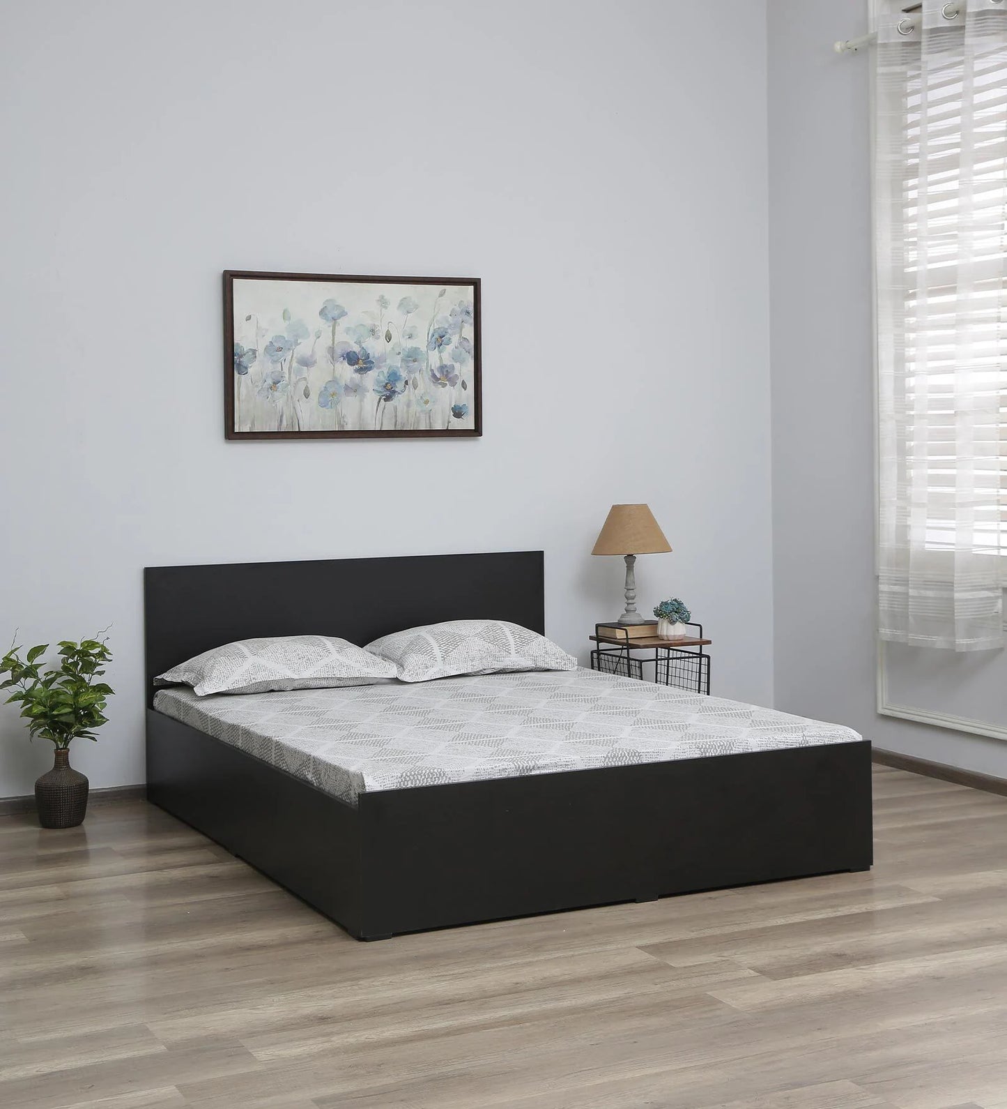 Queen Size Bed in Wenge Finish with Box Storage